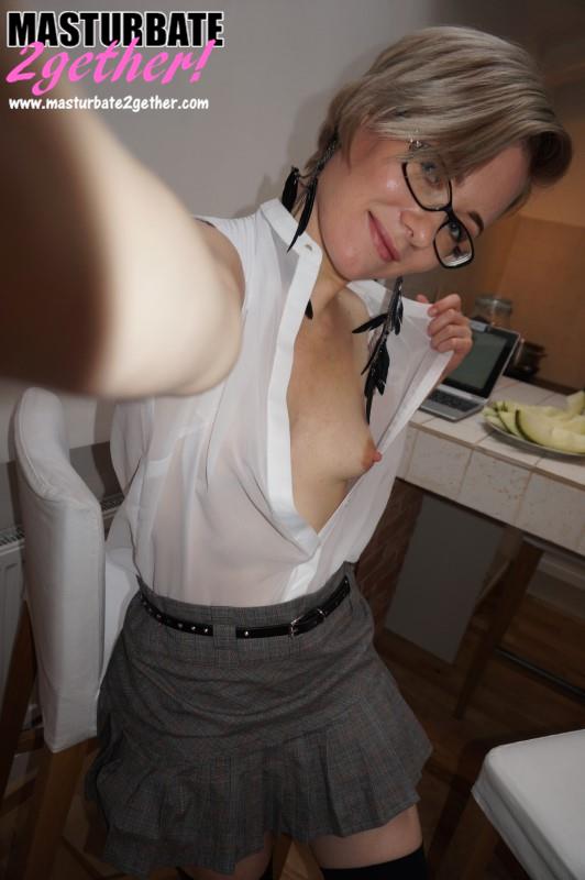 Free online sext chat with an 18 year old dressed as a schoolgirl